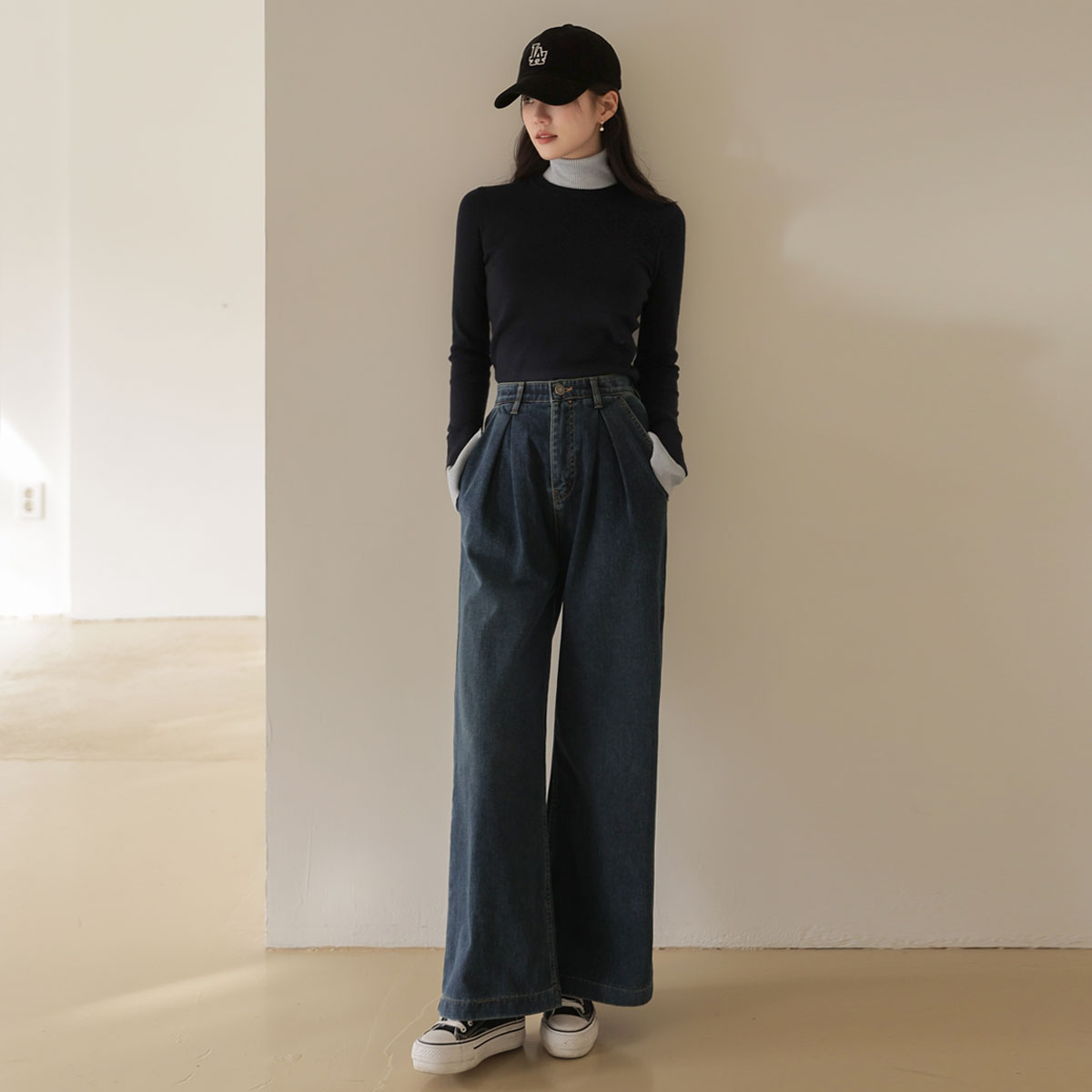 <b>[Limited Quantity SALE]</b> Ultra-fine fleece pin-tuck denim pants