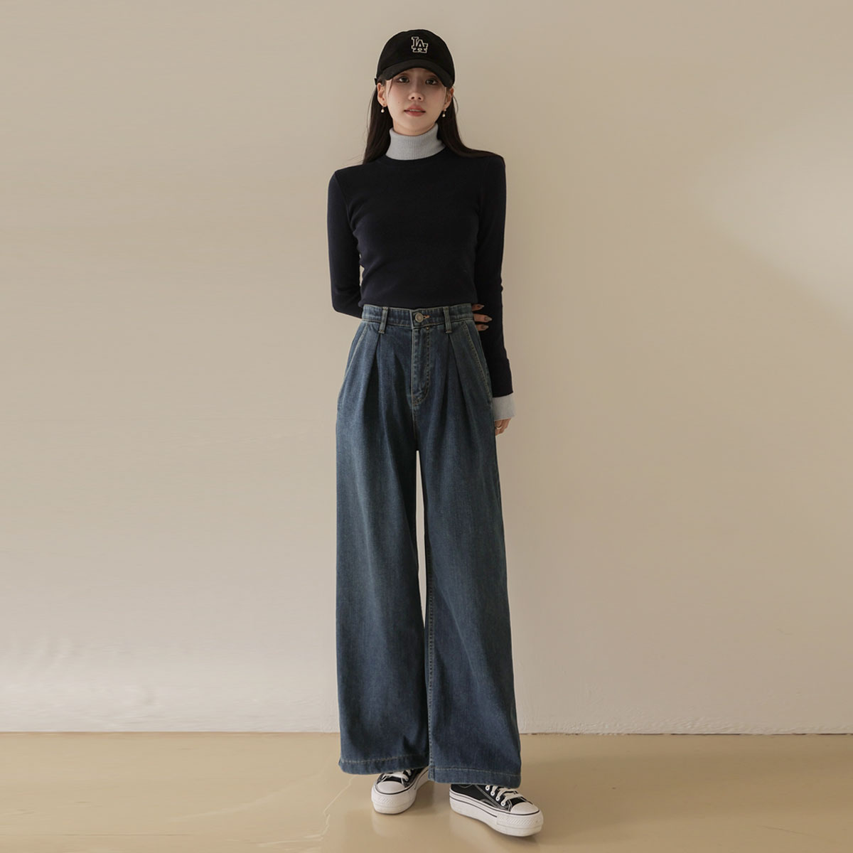 <b>[Limited Quantity SALE]</b> Ultra-fine fleece pin-tuck denim pants