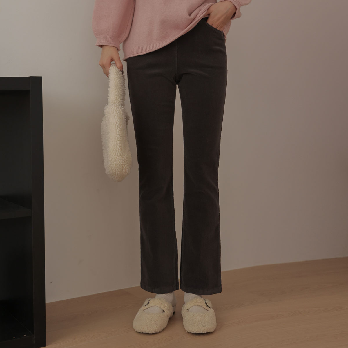 <b>[Limited Quantity SALE]</b> The Mood Semi-Bootcut Corduroy Pants (S-XL)