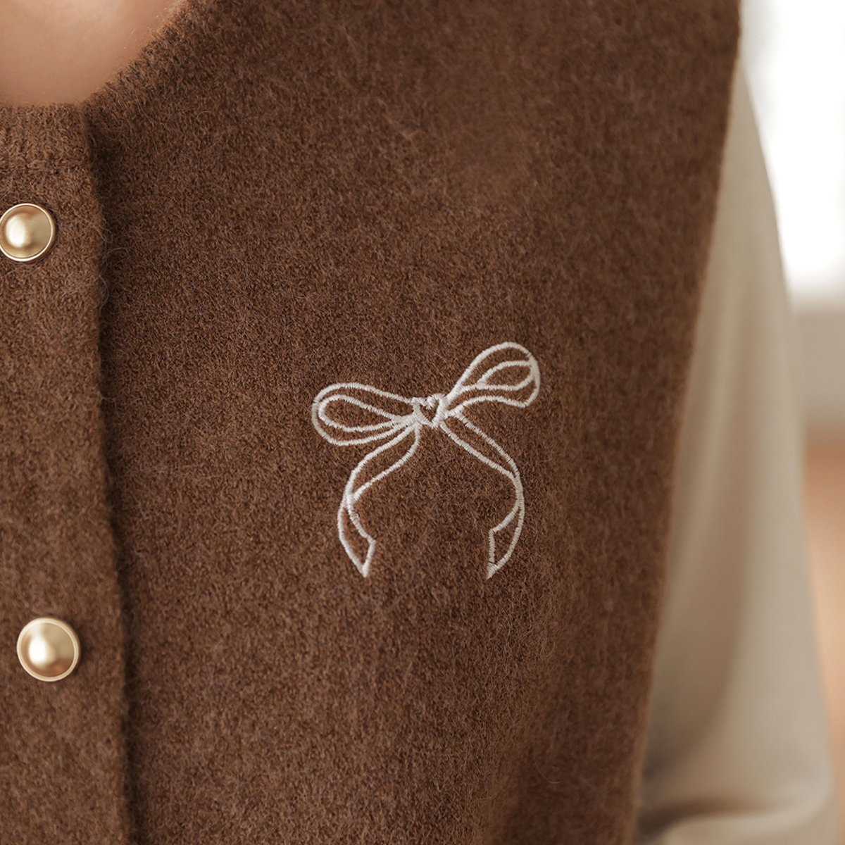 <b>[Limited Quantity SALE]</b> Ribbon Embroidery Knit Vest