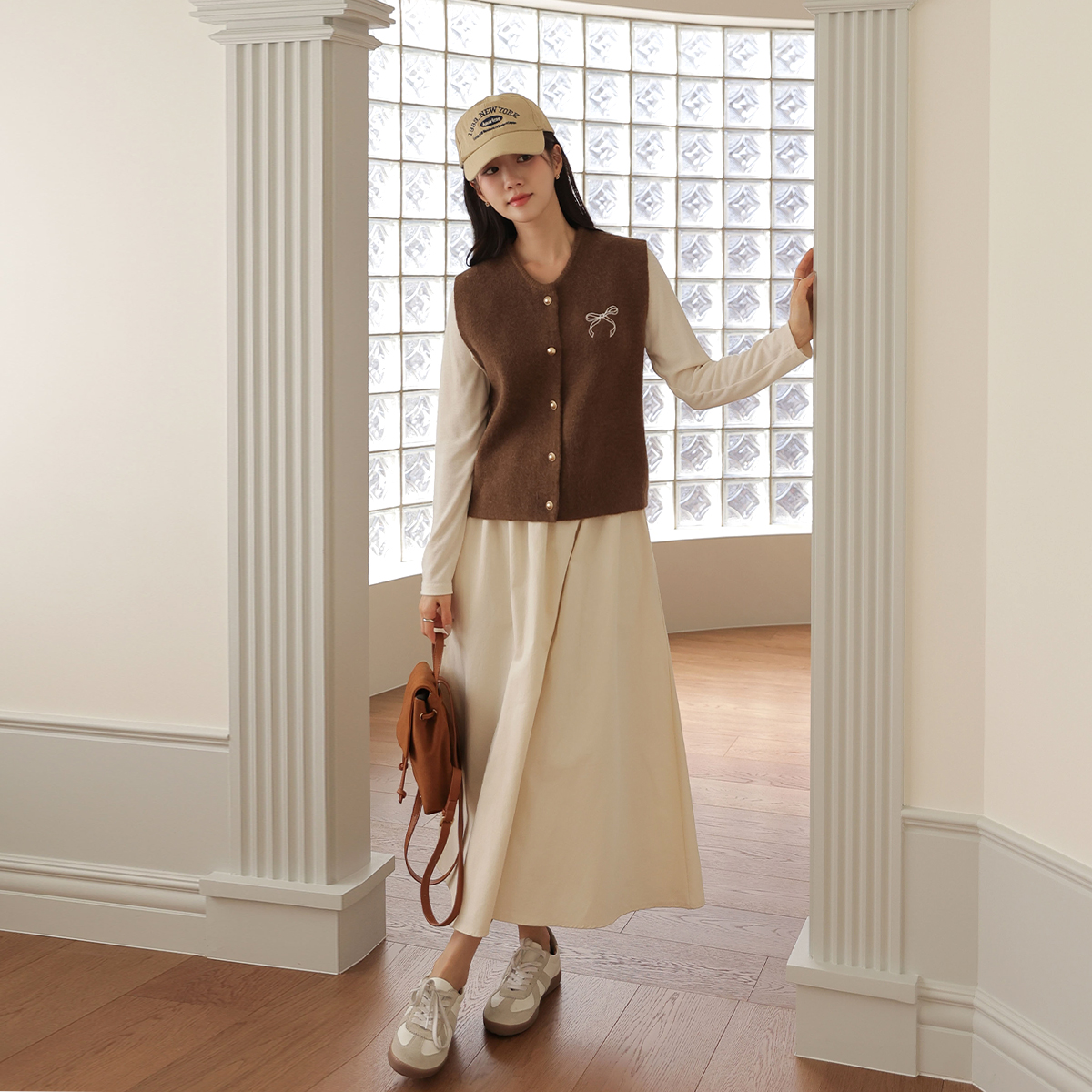 <b>[Limited Quantity SALE]</b> Ribbon Embroidery Knit Vest