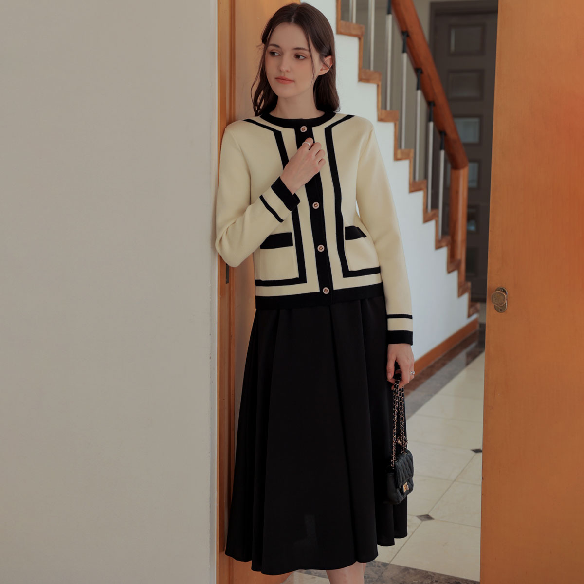 [Emblem] Mary color line set one-piece