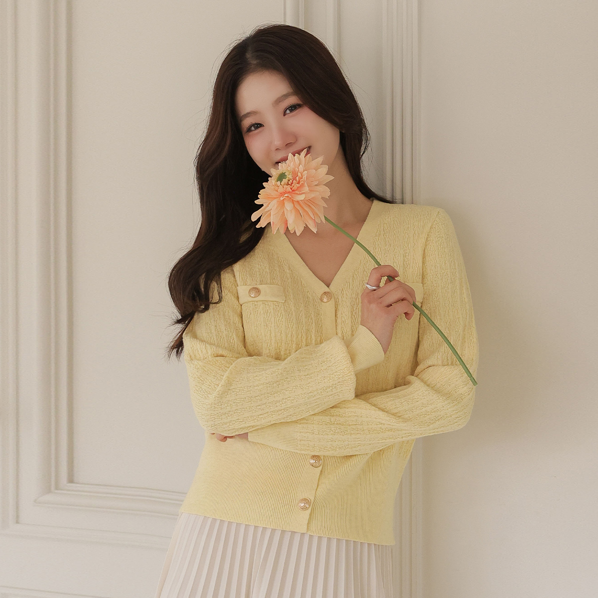 Twinkle pleated button knit