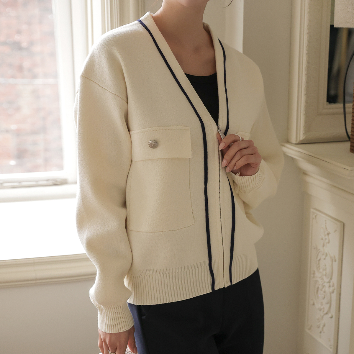 <b>[Limited Quantity SALE]</b> Big Square Pocket Zip-up Cardigan