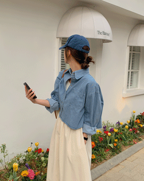 Arte Crop loose fit denim shirt (55-77)