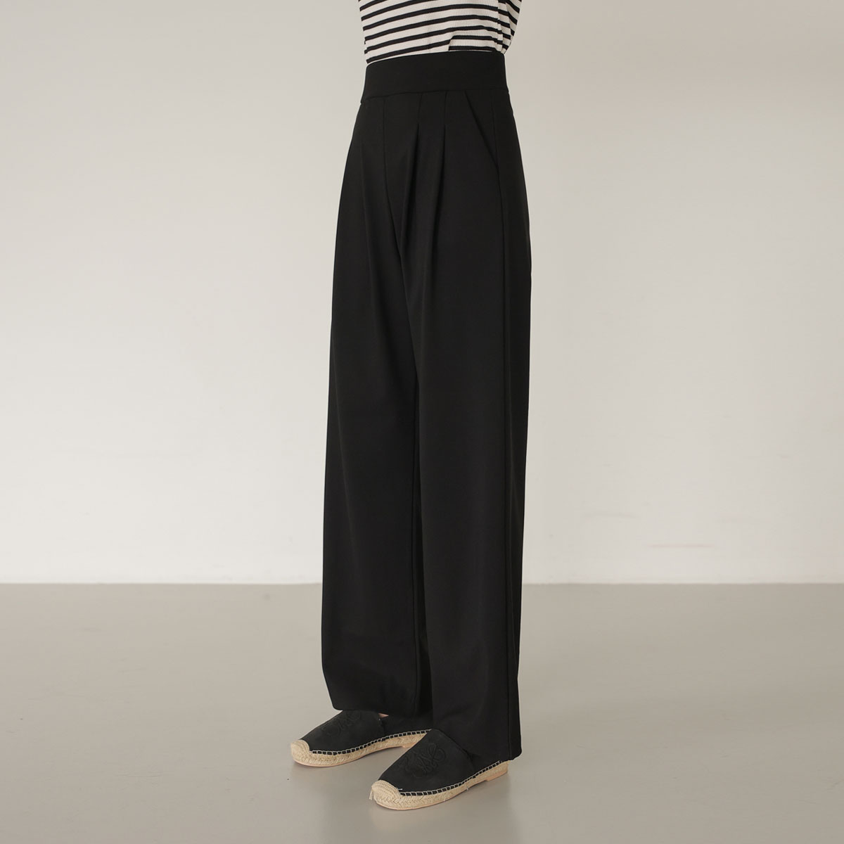 <b>[Limited Quantity SALE]</b> Simple Tension Up Double Pin Tuck Wide Banding Slacks