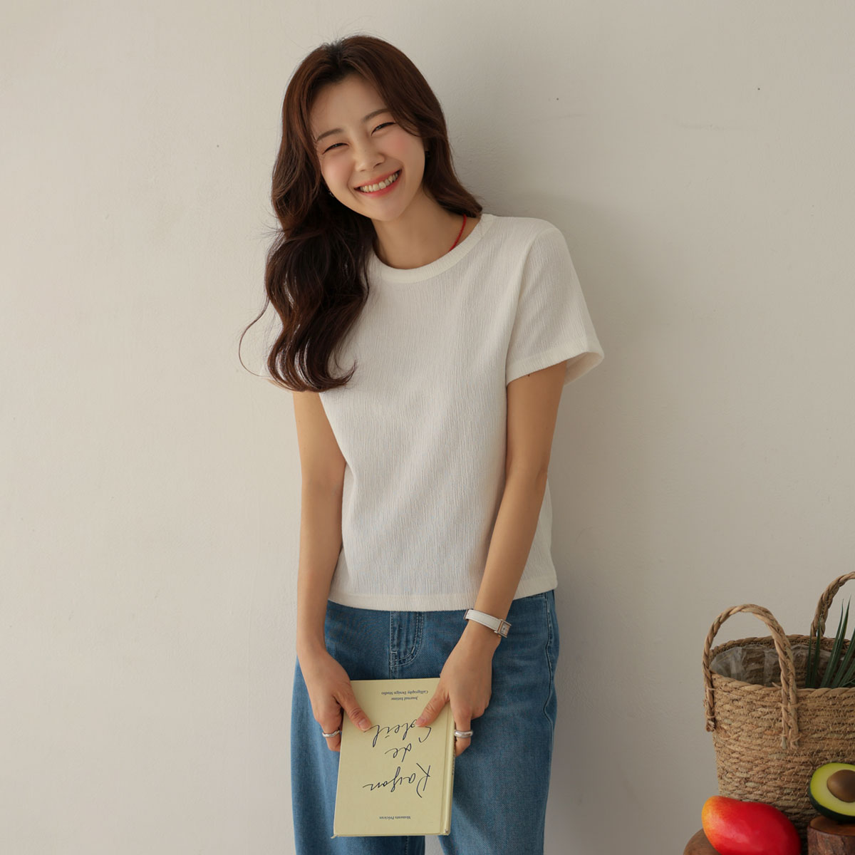 Embossed short sleeve pleated T-shirt