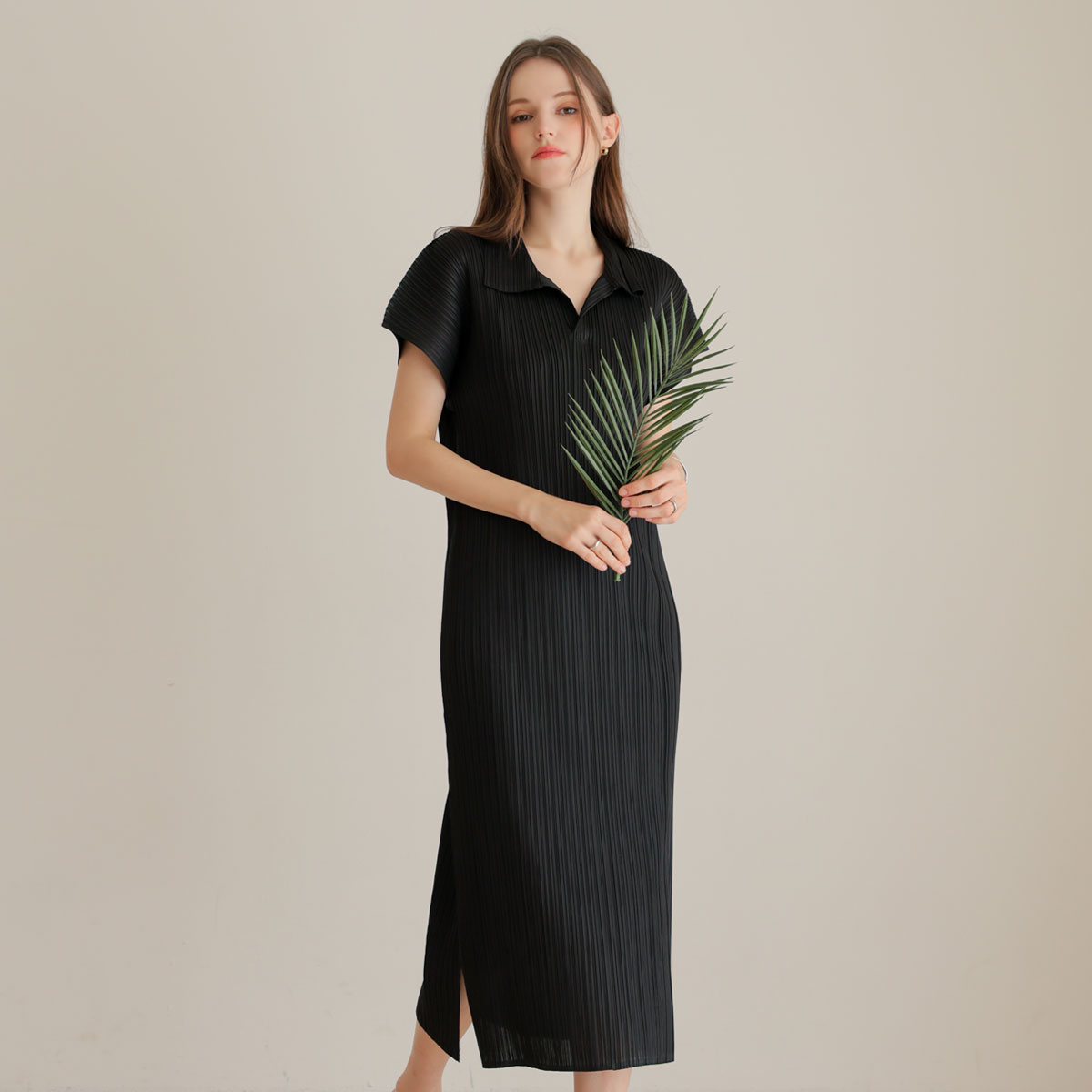 <font color="#810100"><b>[Made]</b></font> High-end pleated open collar One Piece