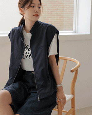 Plain embroidery line adjustment work vest