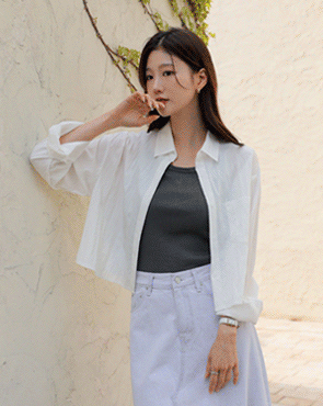 Relaxed Summer Pocket Crop Shirt