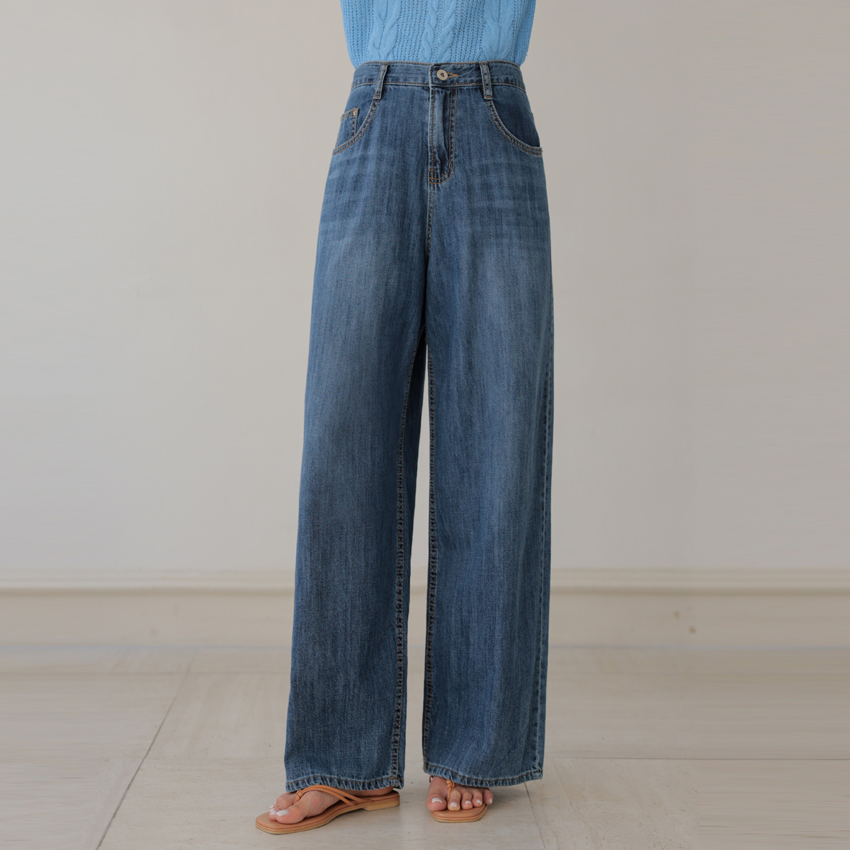 Cool and relaxed wide denim pants