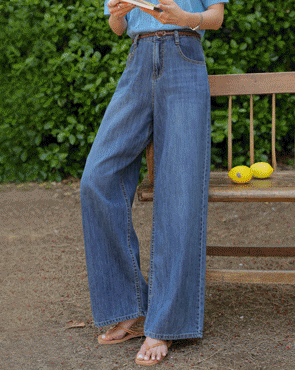 Cool and relaxed wide denim pants