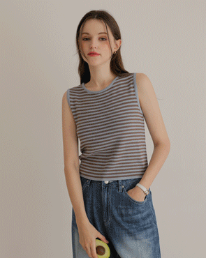 July Minsleeve Single-breasted Knit