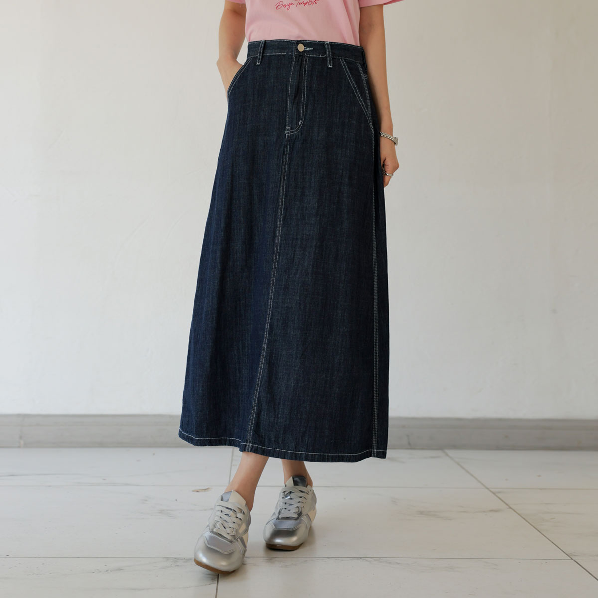 Stitch Point Ultra-Light Cool Denim Skirt