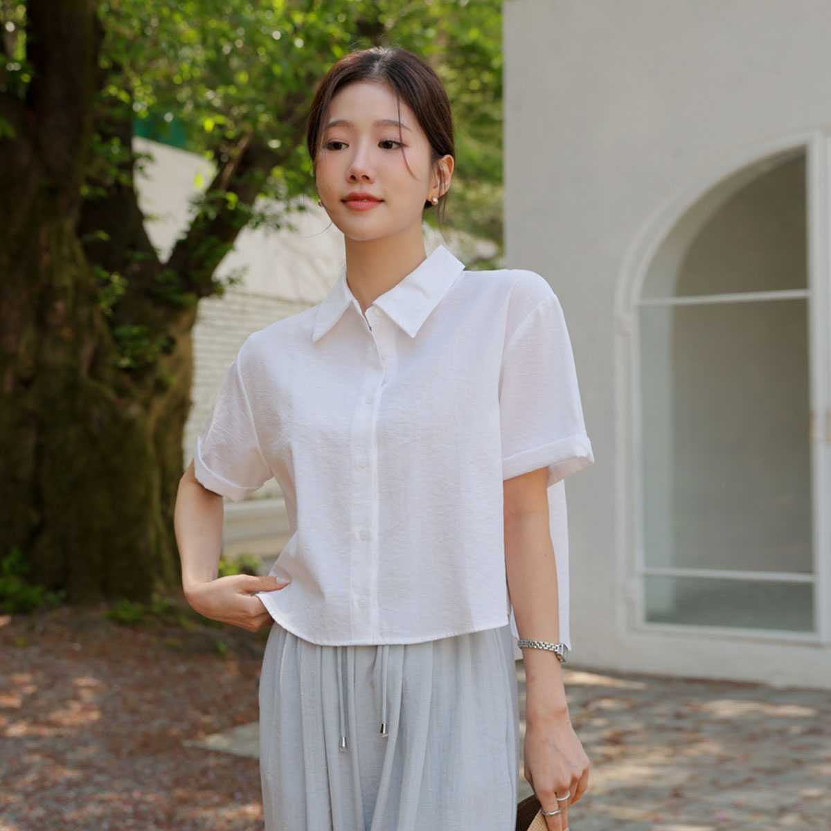 Milk Roll Up Crop Shirt