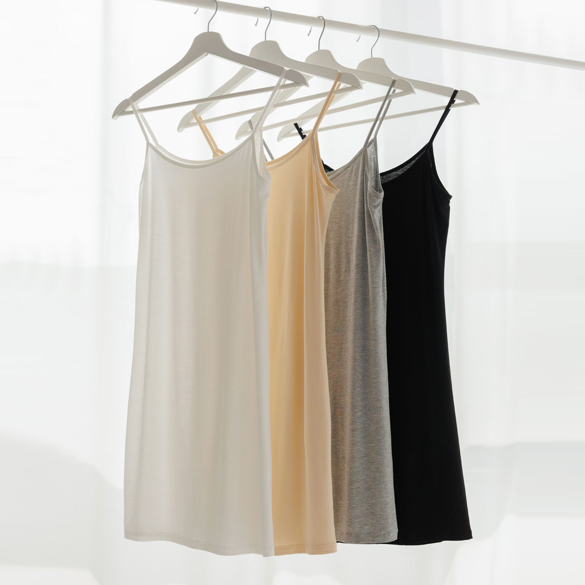 <font color="bb4b57"><b>[MD Recommendation/New Product Discount]</b></font><br> Airy Silky Slip One Piece