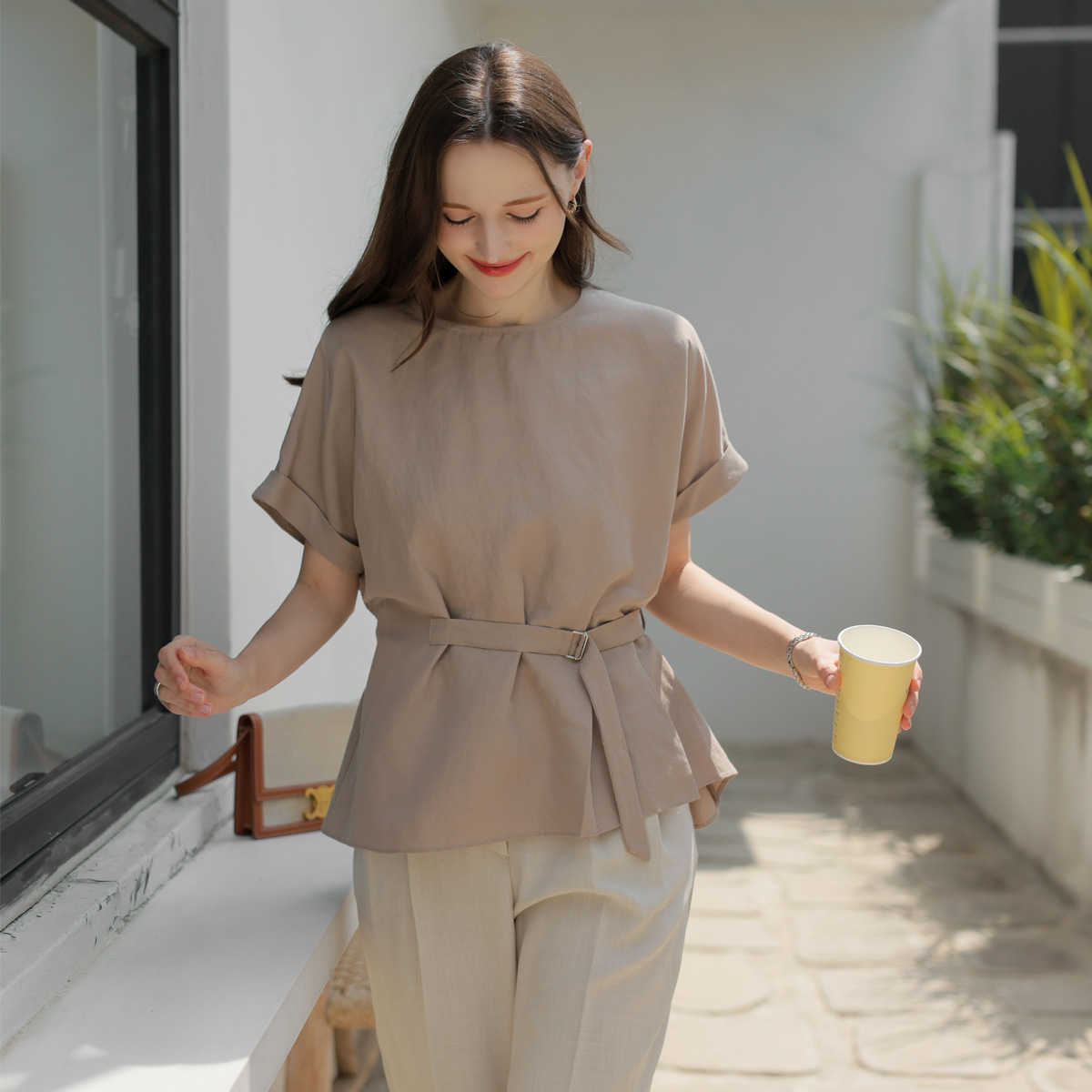 [Emblem] Freybelt Linen Blouse