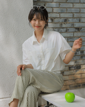 Happy Smile Crop Shirt