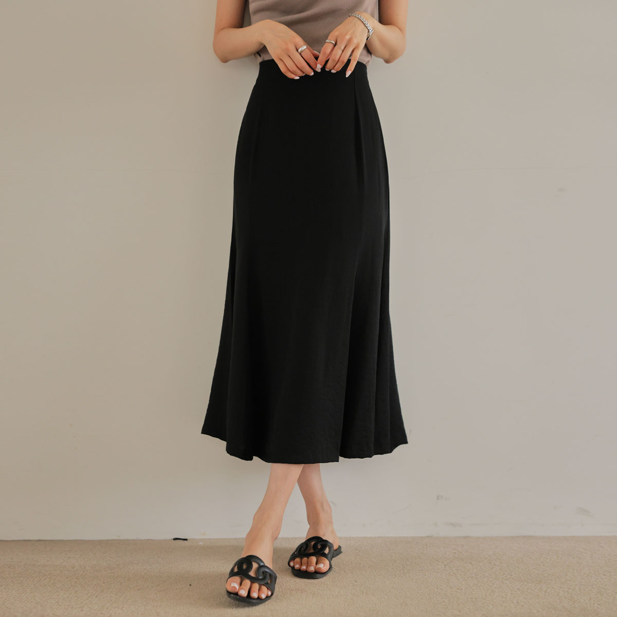 Mermaid Rong skirt with a flowing fit