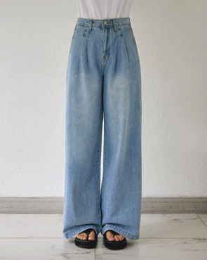Lovepintuckmaxi wide denim pants