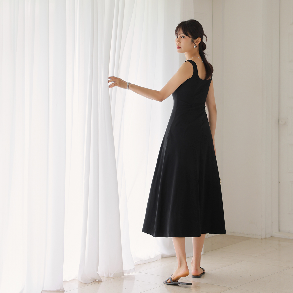 Cap-in-flare fit nasi one-piece