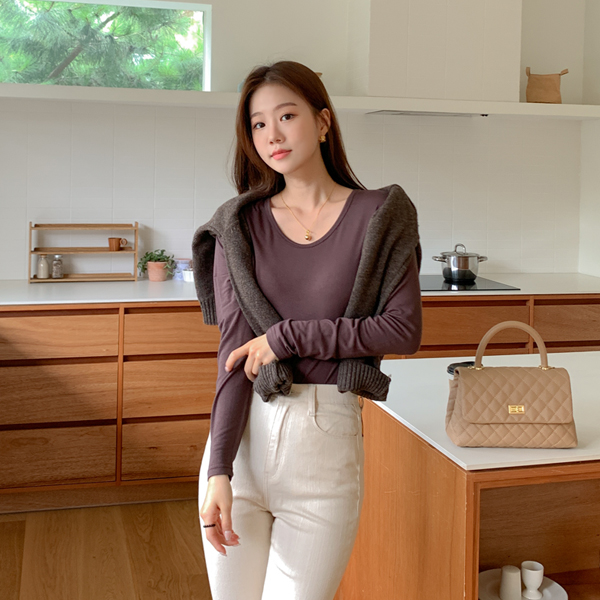 <b>[Limited Quantity SALE]</b> Soft Long-sleeved T-shirt with a soft, feminine fit