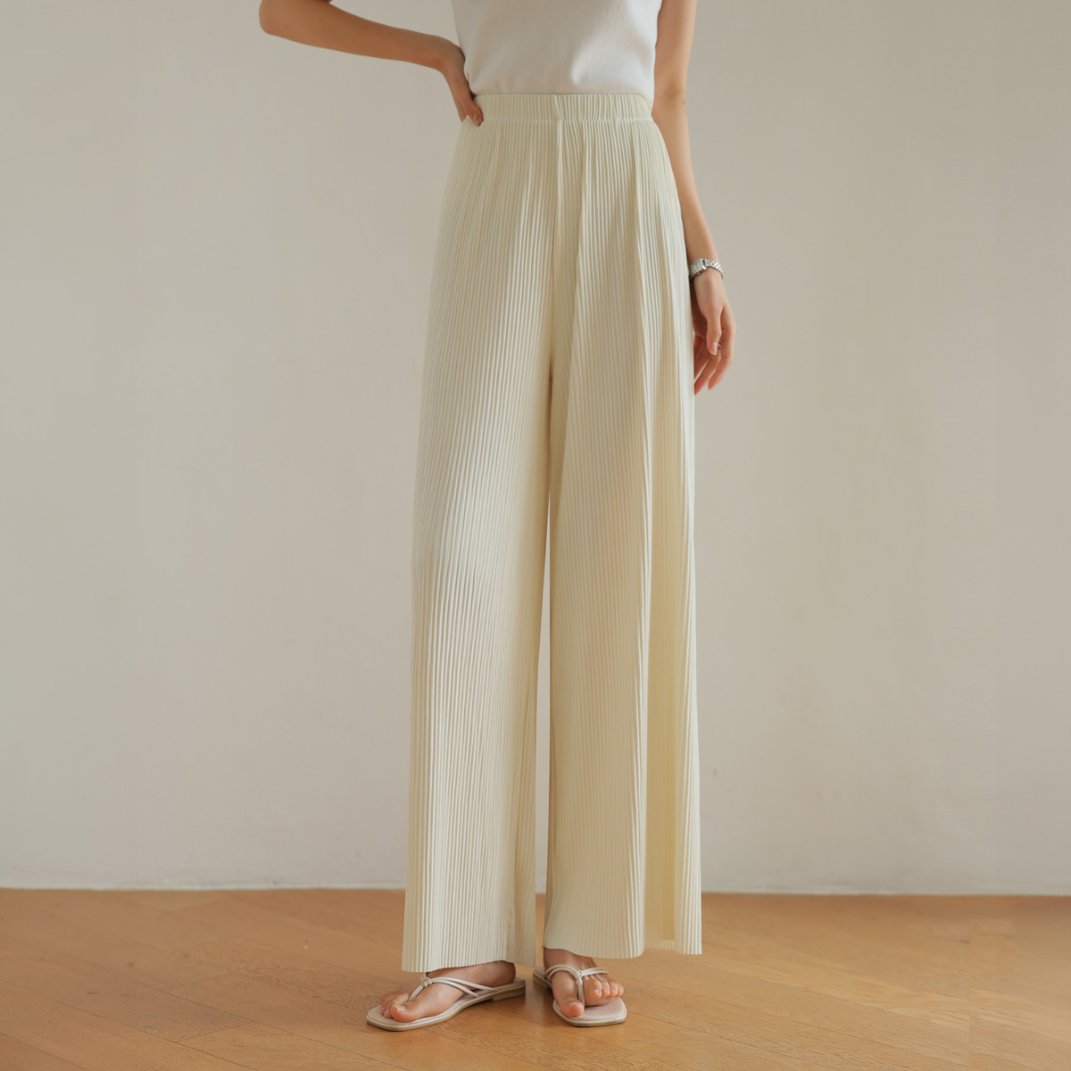 Chalanghanjum Ice Cool Pleated Pants