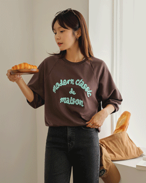 Modern Classic Font Sweatshirt