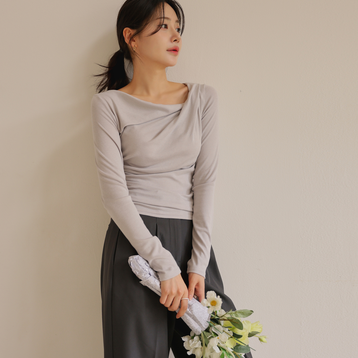 Draped shirring line t-shirt