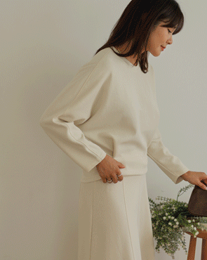 Volume-up pin-tuck button-up long-sleeved T-shirt (2 sizes)