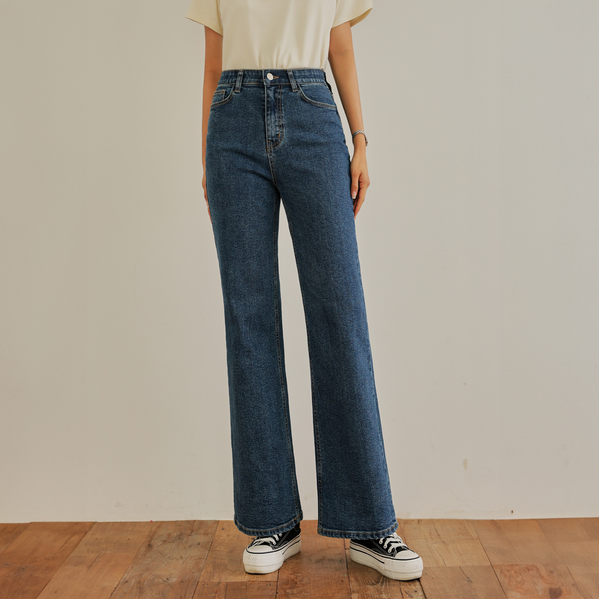 Primium silhouette bootcut denim pants
