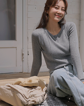 Pintuck Point Button Knit