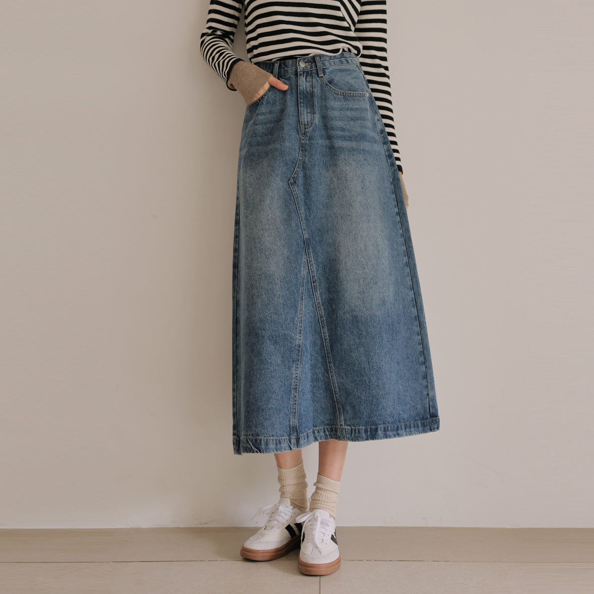 2TYPE flare fit denim skirt