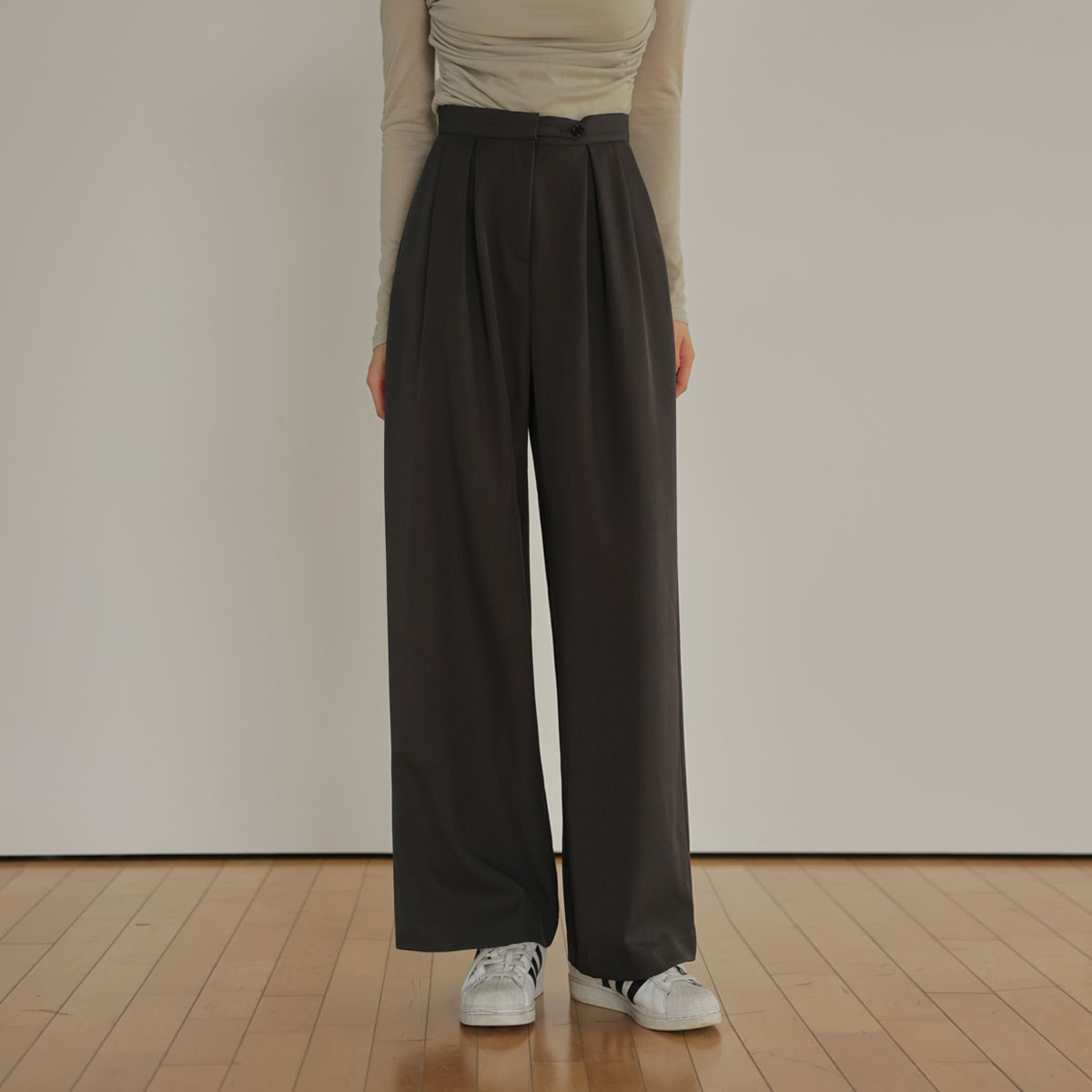 Monique pleated slacks