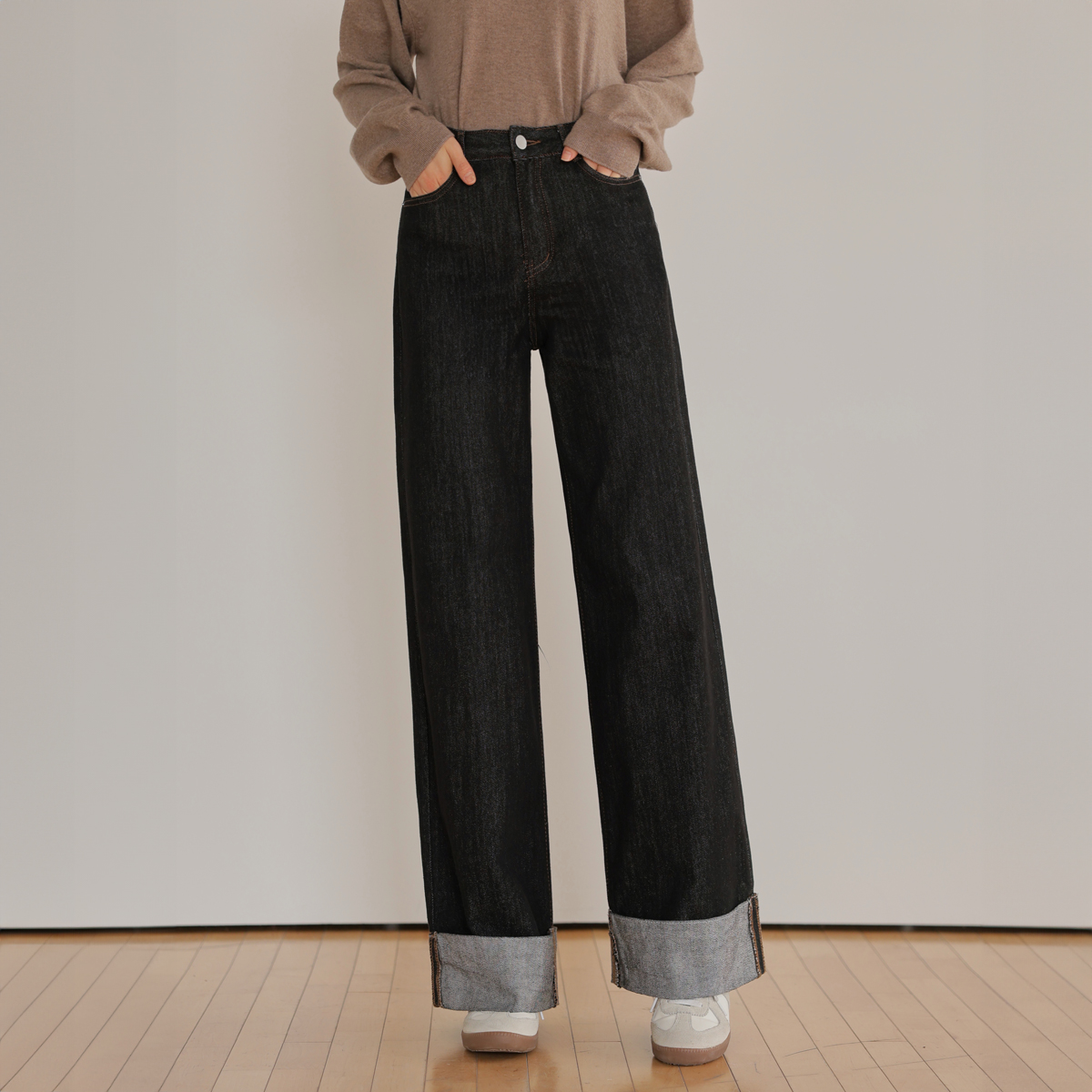 Non-fade roll-up raw denim wide pants