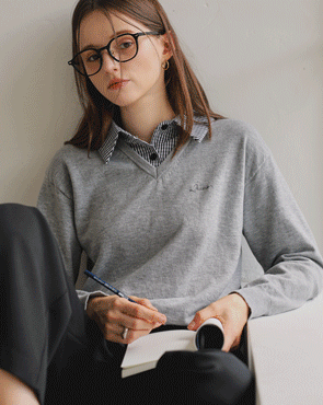 Embroidered check shirt knit