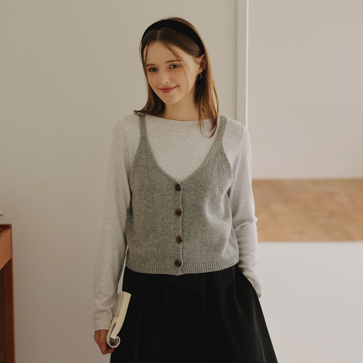 Wool button bustier knit