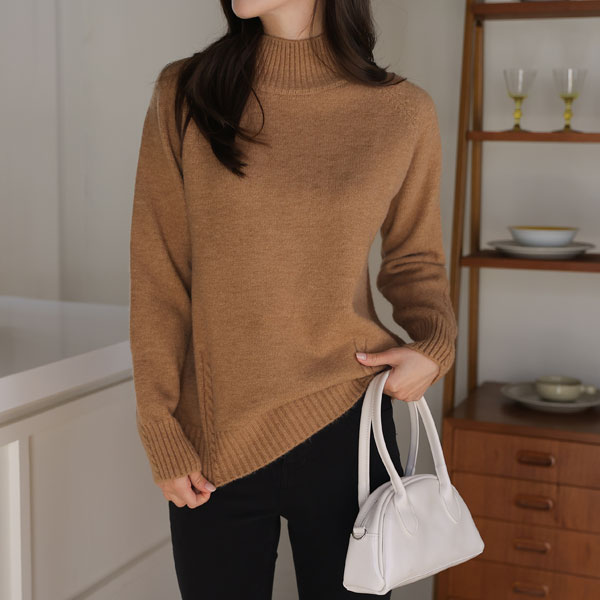 Demahi Thick Half Neck Knit