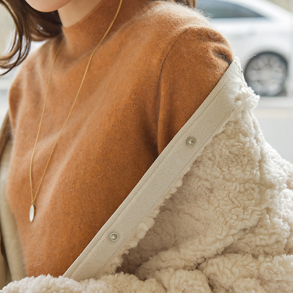 <b>[Limited Quantity SALE]</b> Le Mans Real Raccoon Half-Neck Knit