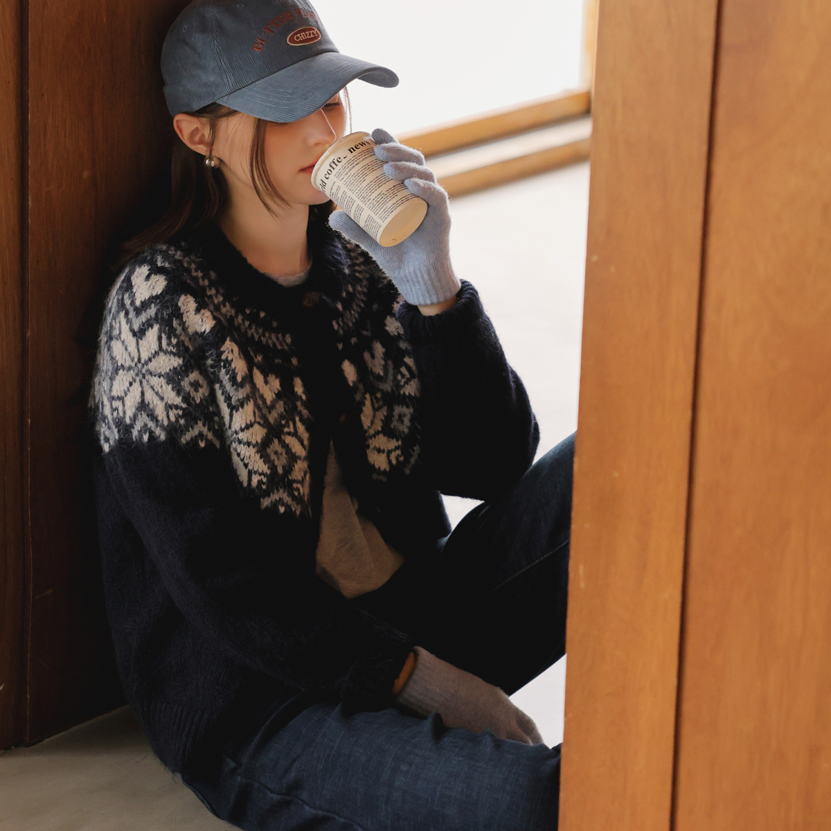 Woody Snowflake Nordic Knit