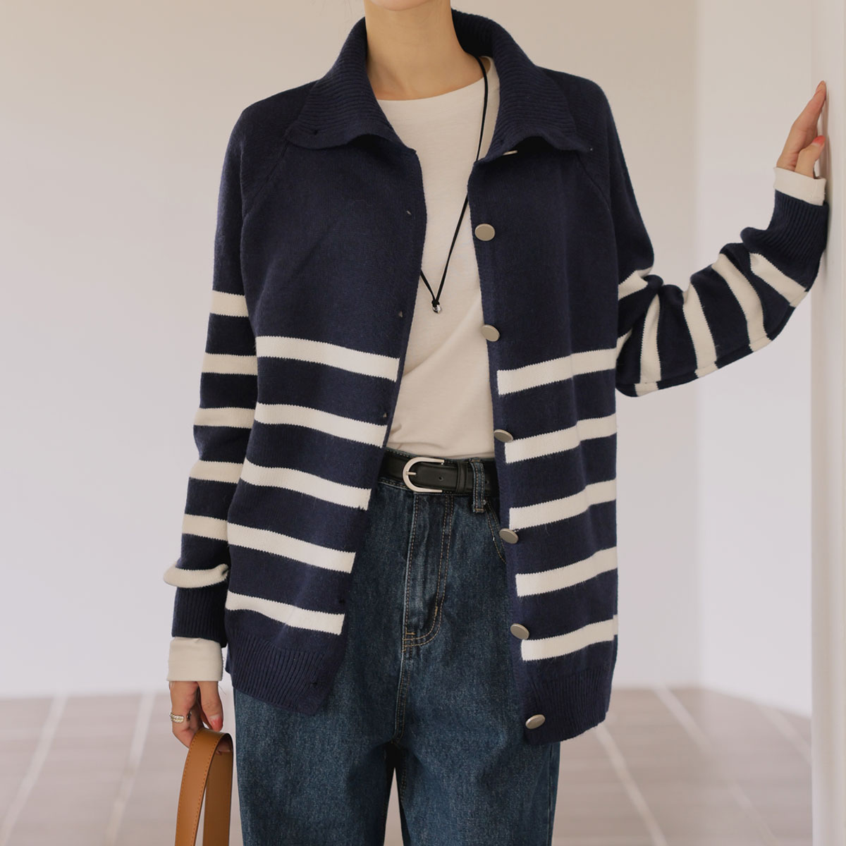 Snap high neck striped knit