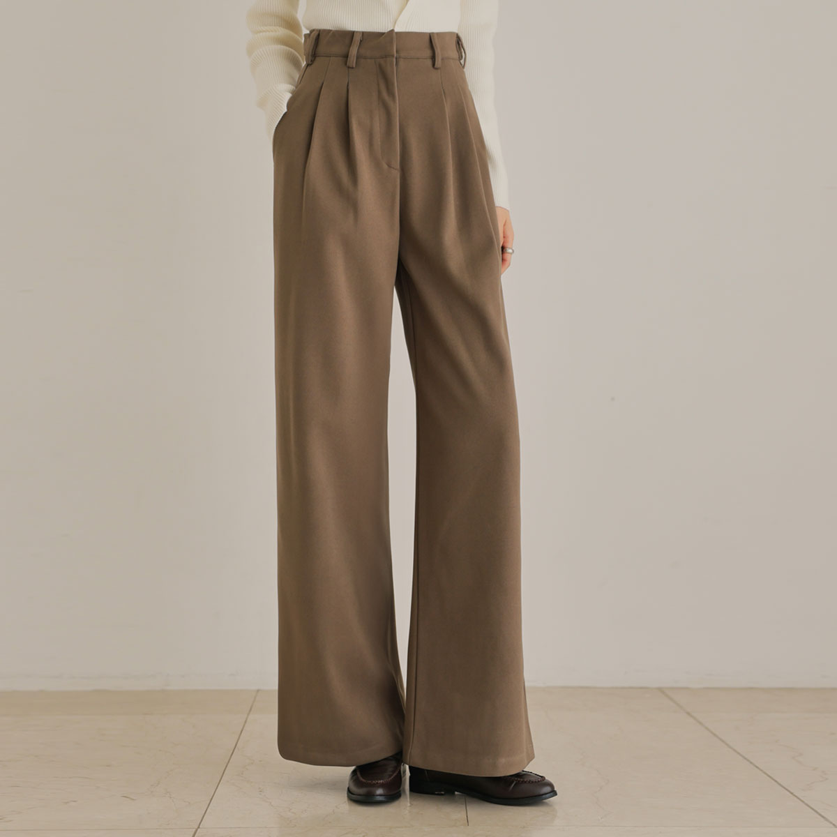 3TYPE Button-adjustable pin-tuck wool slacks
