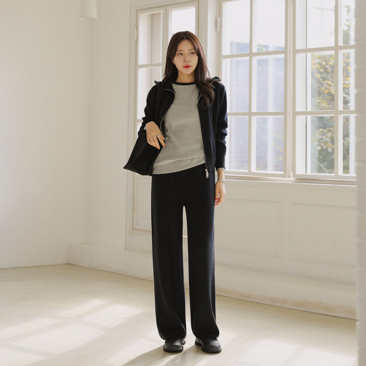 One-Mile Zip-Up Knit Top and Bottom Set (50% Viscose)