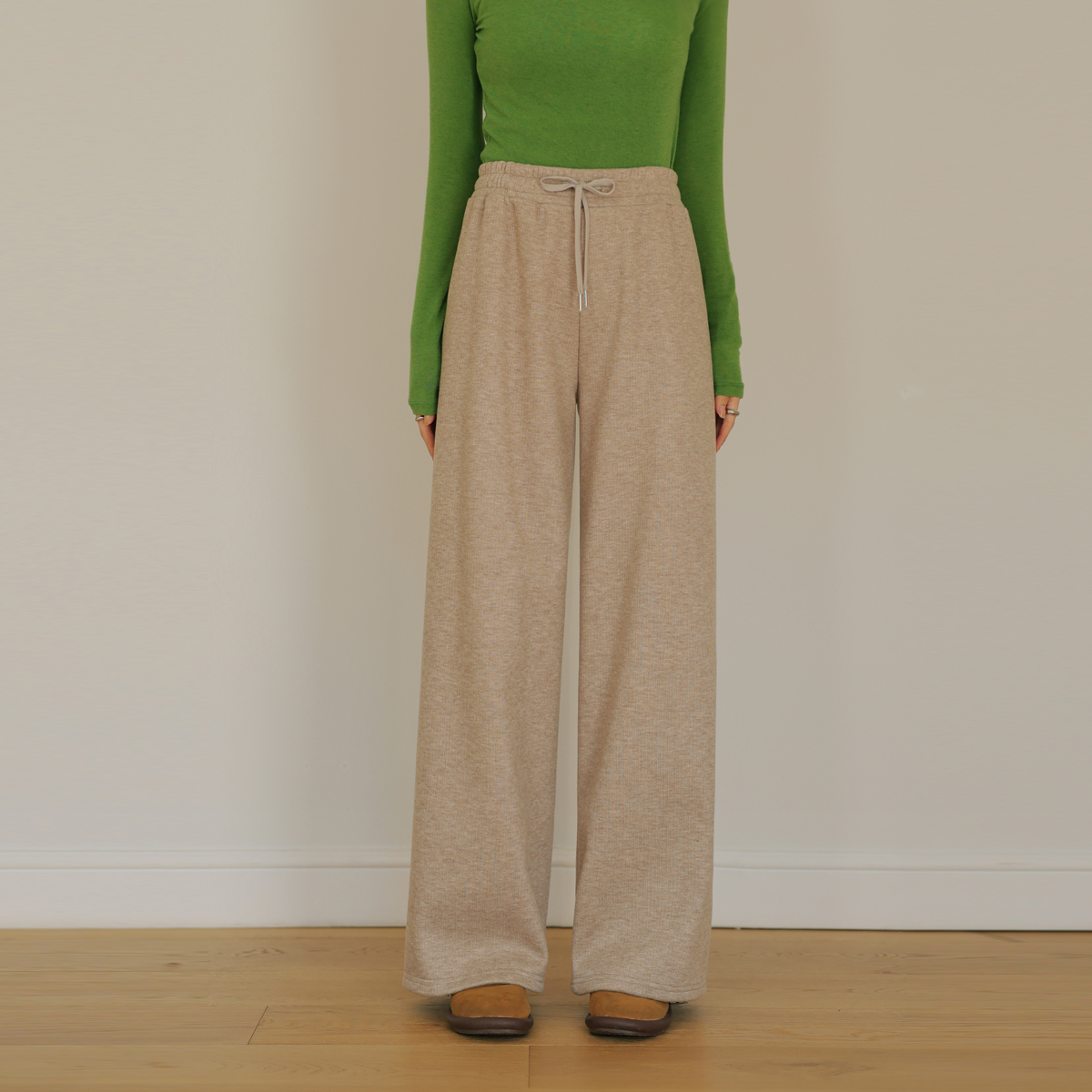 Warm and cozy fleece knit banding pants