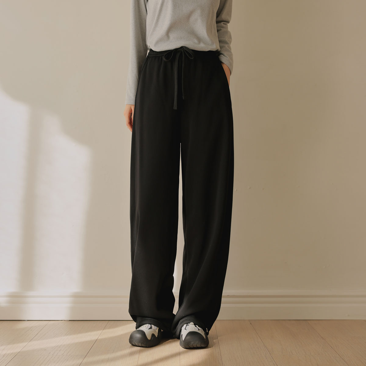 2TYPE soft folding boa fleece banding pants