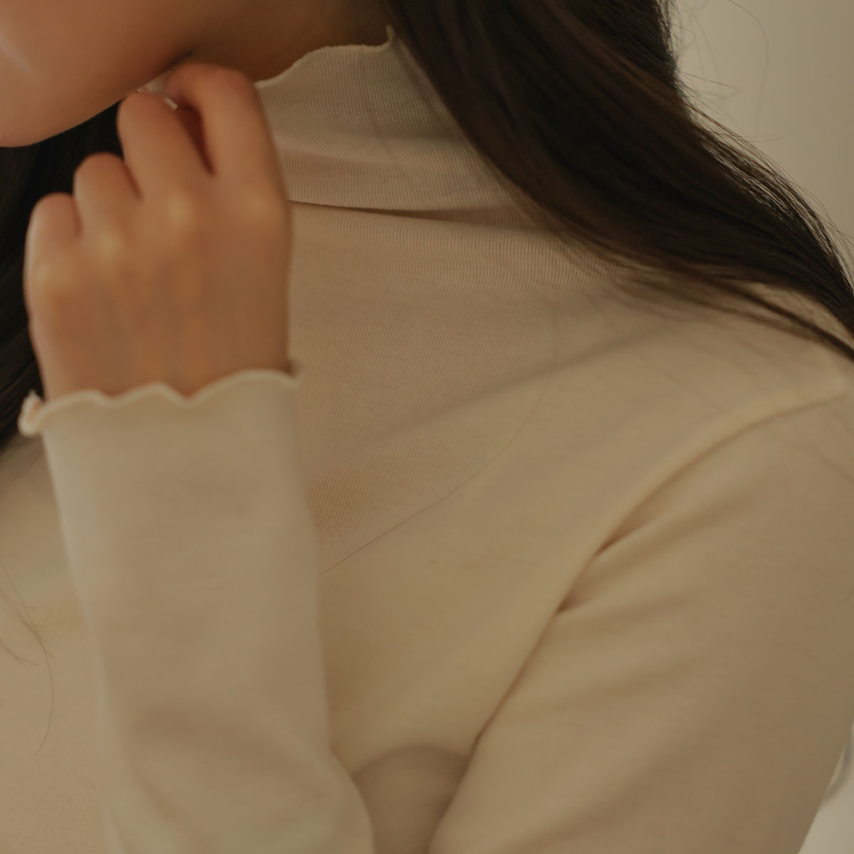 <b>[Special 2-Piece Offer]</b> Brinny Wave Line Span Paula T-shirt