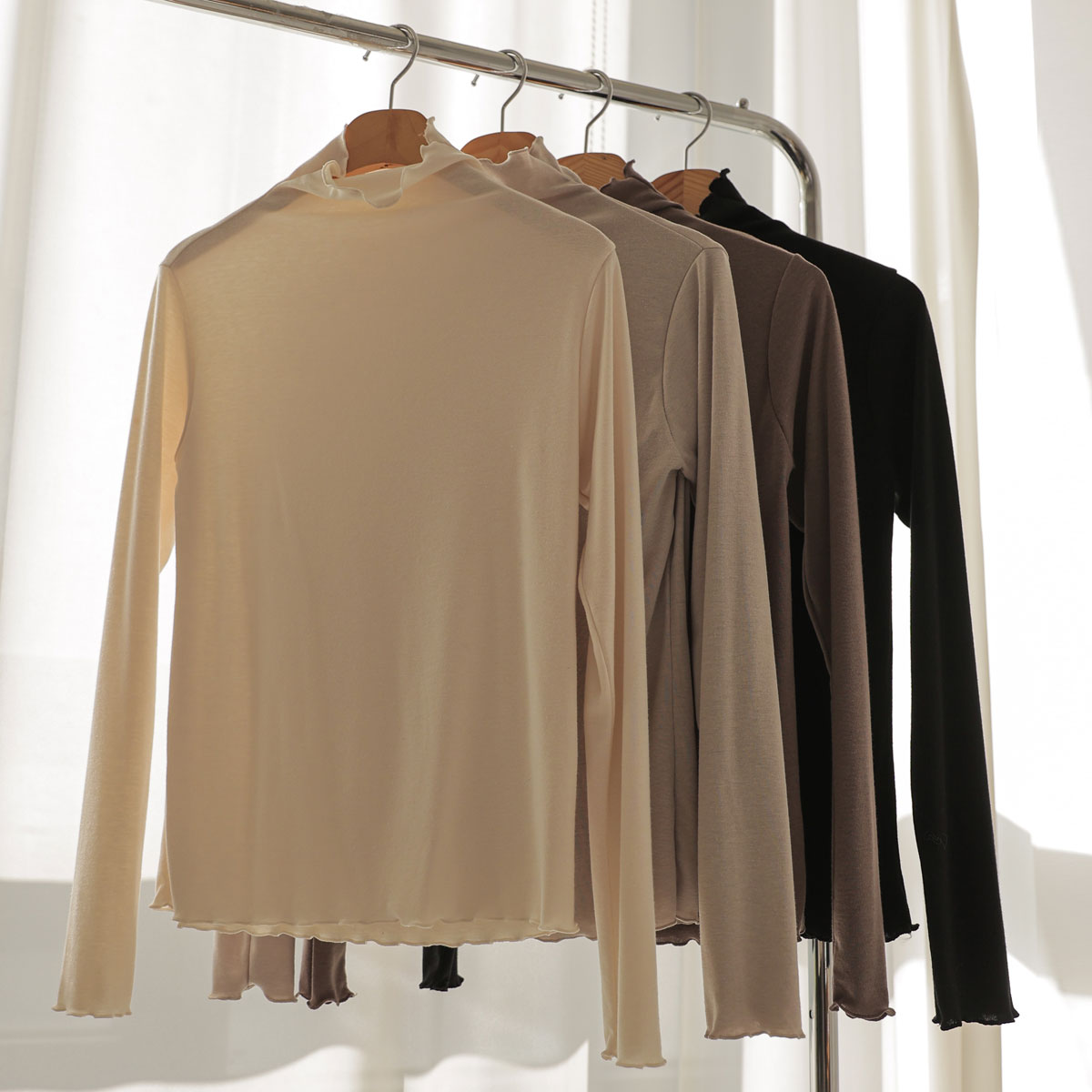 <b>[Special 2-Piece Offer]</b> Brinny Wave Line Span Paula T-shirt