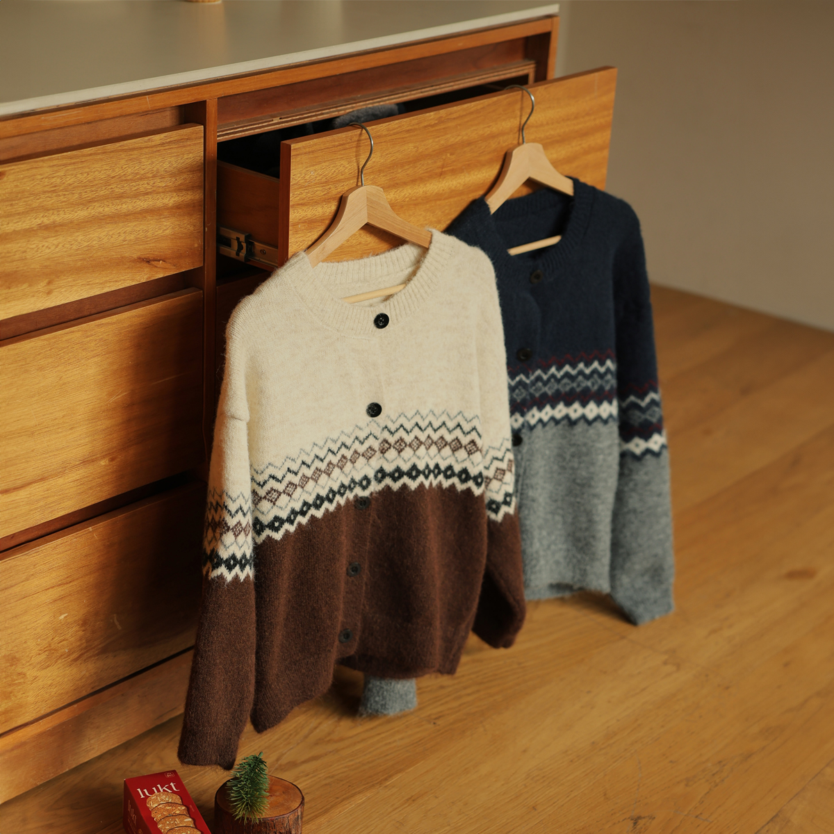 Wish Button Nordic Knit