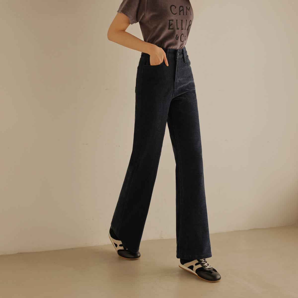 Premium velvet raised denim pants