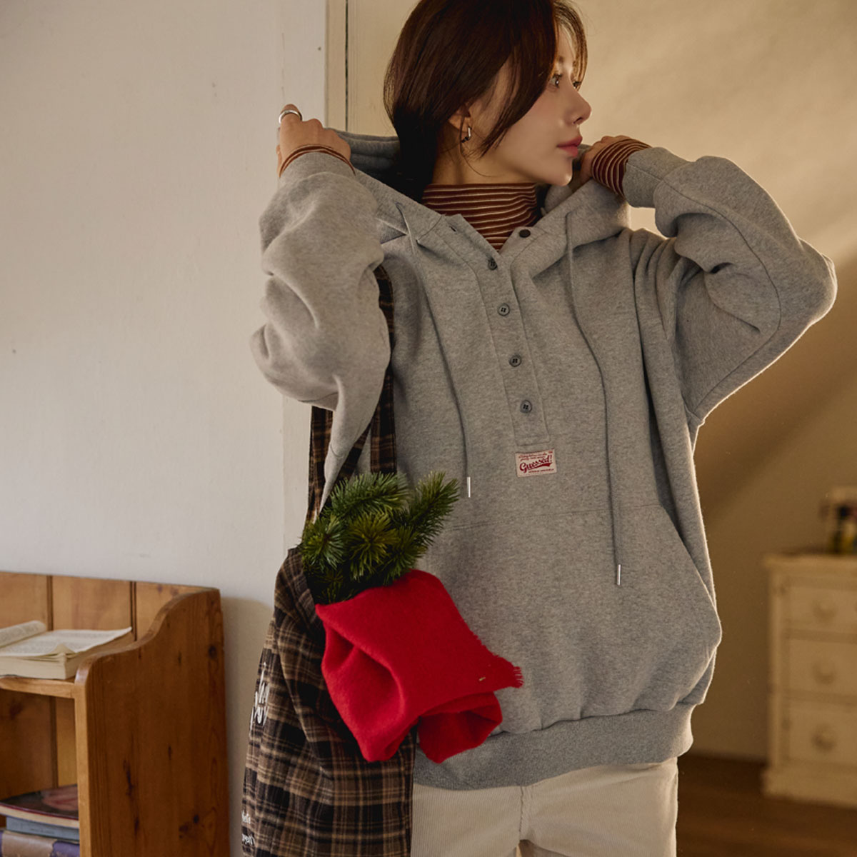 <b>[Made]</b> Semi-open double-breasted hooded sweatshirt